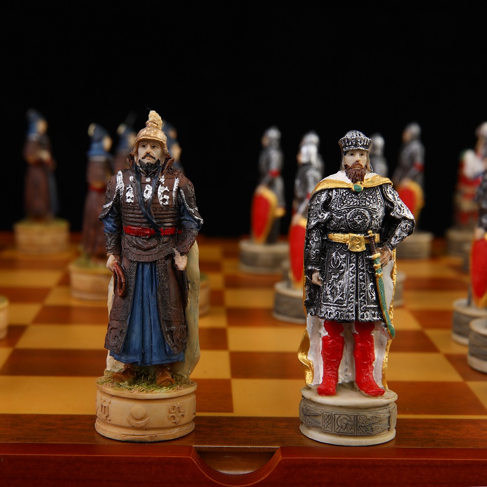 Entertainment Puzzle Chess Set - Board Game Yearbook review and price